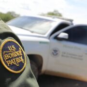Investigan la muerte de una bebé en la frontera de EE.UU. y México