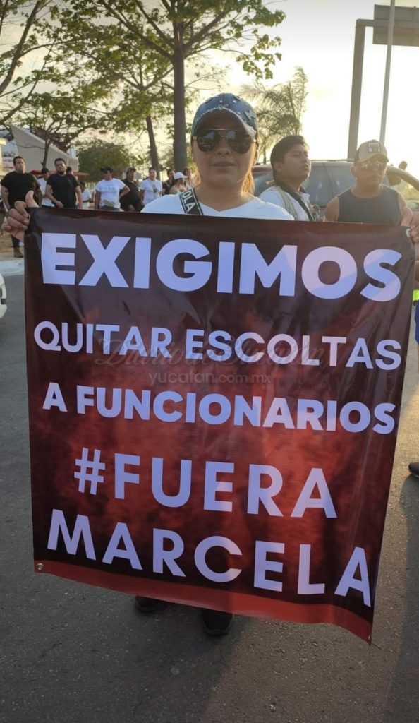 Miles de ciudadanos marcharon en Campeche como una manifestación de apoyo a policías en paro de labores