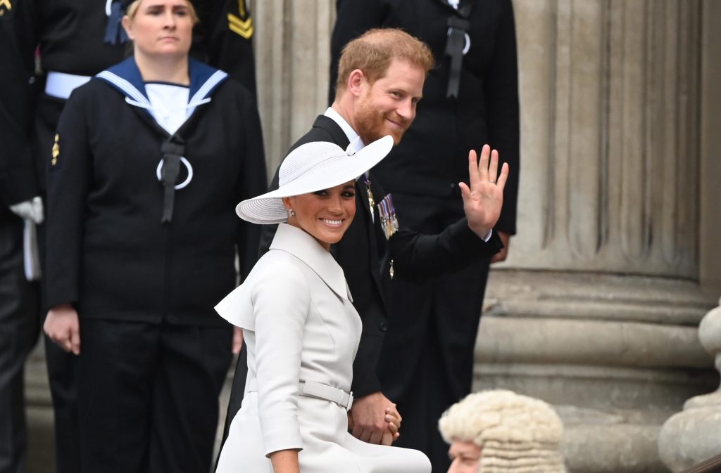 Trump amenaza al príncipe Harry con retirarle visa si mintió sobre consumo de drogas. Foto de EFE