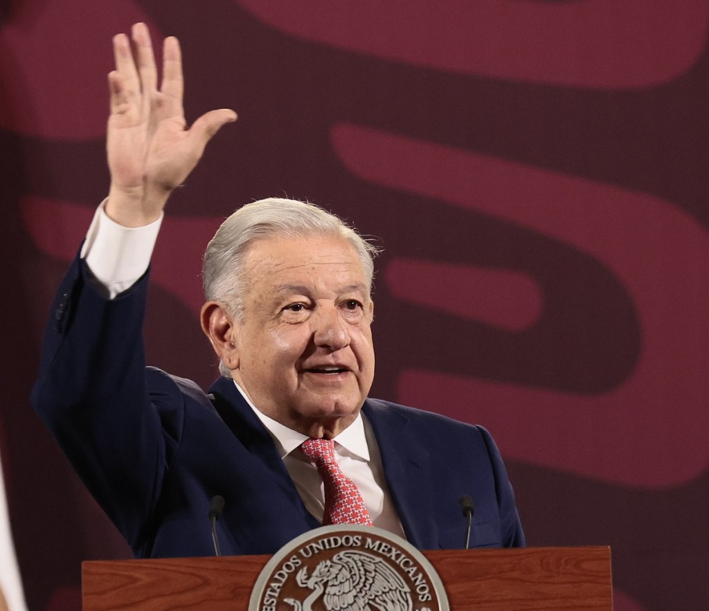 El presidente Andrés Manuel López Obrador en una conferencia mañanera (Foto de EFE)