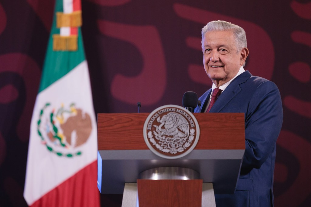 AMLO sueldo