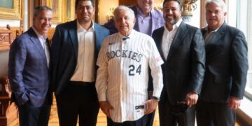 “Cada vez hay más pelota caliente en nuestro país”: López Obrador se reunió con directivos de Astros y Rockies