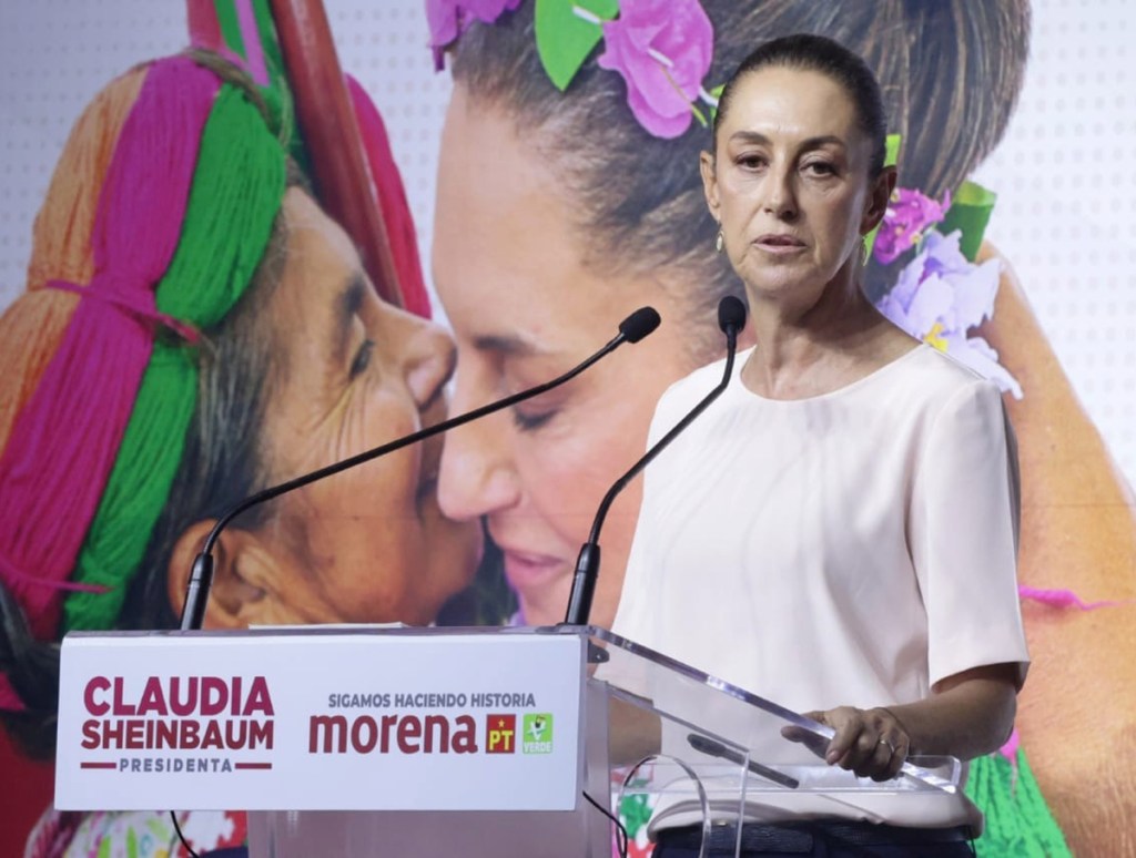 Claudia Sheinbaum, candidata a la presidencia por Morean, ayer en un foro temático, en el Centro Cultural Estación Indianilla de la capital