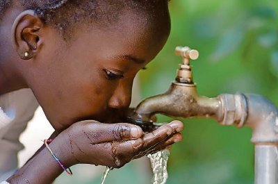 El cólera puede propagarse a través de agua contaminada