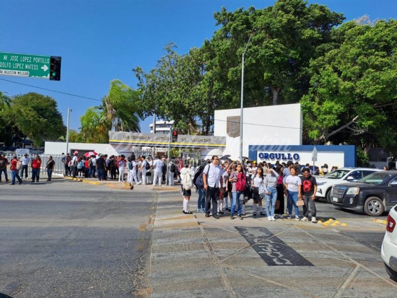 Huelga en la UAC