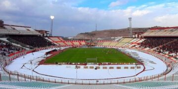 Irán prohíbe de nuevo la entrada de mujeres a estadio de futbol en Tabriz