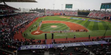 Lleno en el Rockies vs Astros refrenda la buena salud del béisbol en México