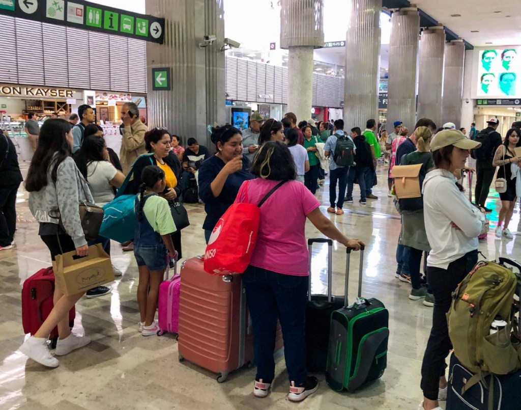 Ricardo Botelho, director ejecutivo de ALTA, mencionó que factores como los altos impuestos a pagar y el costo de los boletos son los que frenan los viajes por vía aérea