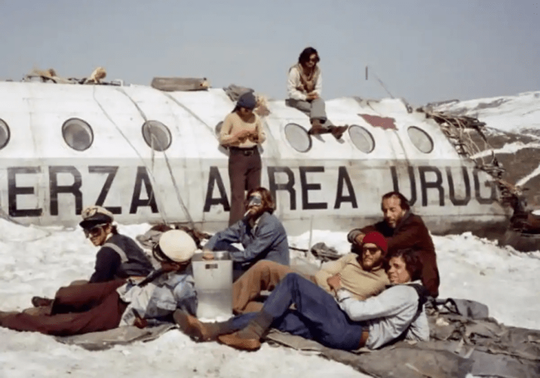 roberto canessa sobreviviente andes toca inapropiadamente a joven en mexico