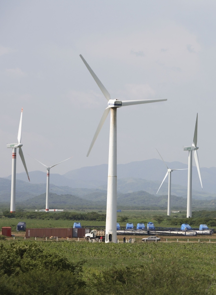 La Amdee dijo que de 7 mil a 10 mil millones de dólares están pendientes de invertir en energía eólica