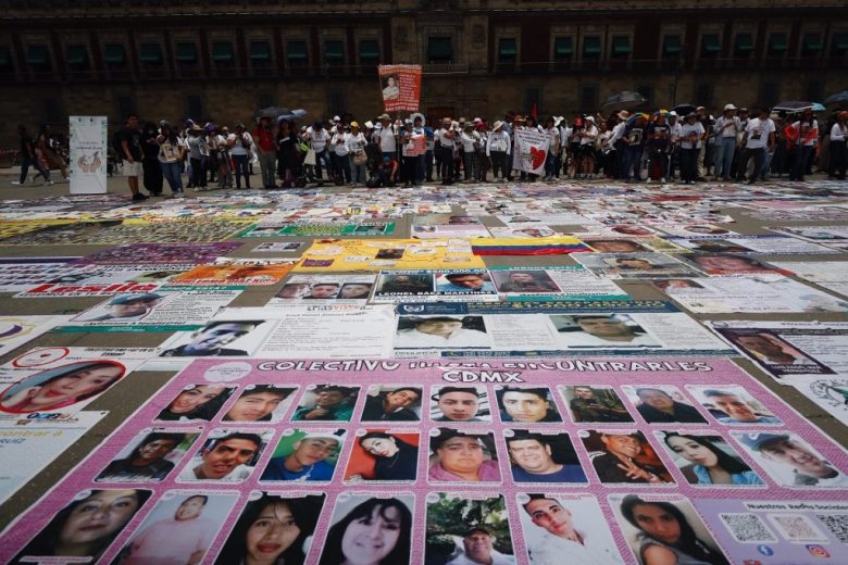 Madres y familiares de las víctimas de desaparición protestan en la  "Marcha nacional de madres buscadoras (Foto de EFE)