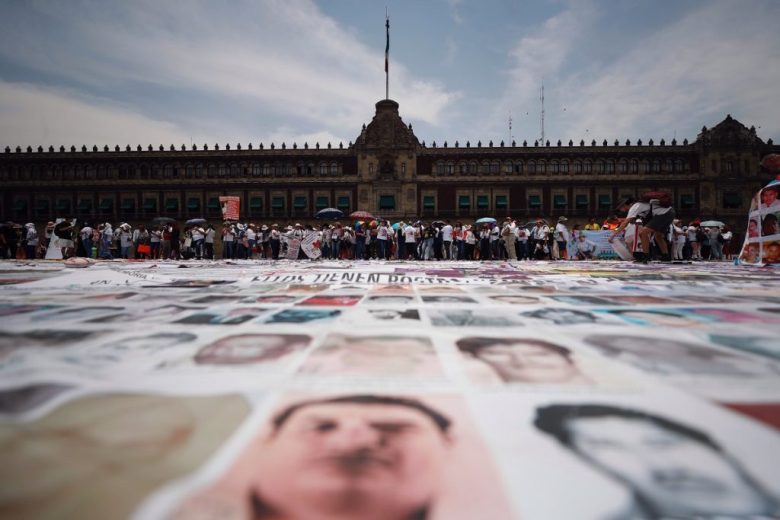 Otro aspecto de la "Marcha nacional de madres buscadoras" realizada en Ciudad de México en el Día de la Madre (Foto de EFE)