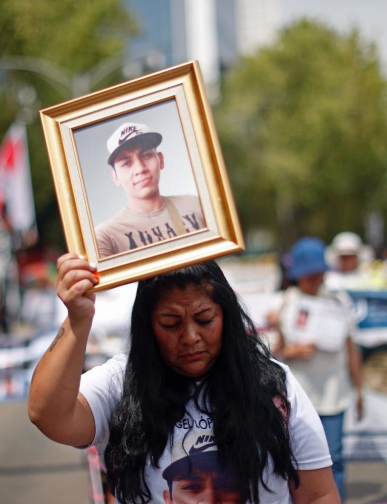 Madres y familiares de las víctimas de desaparición protestan en la  "Marcha nacional de madres buscadoras (Foto de EFE)