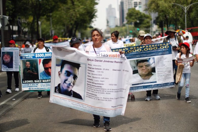 Otro aspecto de la "Marcha nacional de madres buscadoras" realizada en Ciudad de México en el Día de la Madre (Foto de EFE)