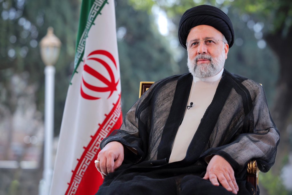 Localizan punto donde se estrelló el helicóptero en que viajaban Ebrahim Raisi, presidente de Irán, y otros funcionarios