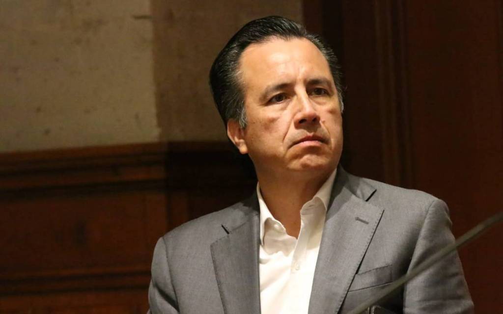 Señalan al gobernador morenista Cuitláhuac García en Veracruz por usar a beneficiarios de programas sociales para crear empresas fantasma