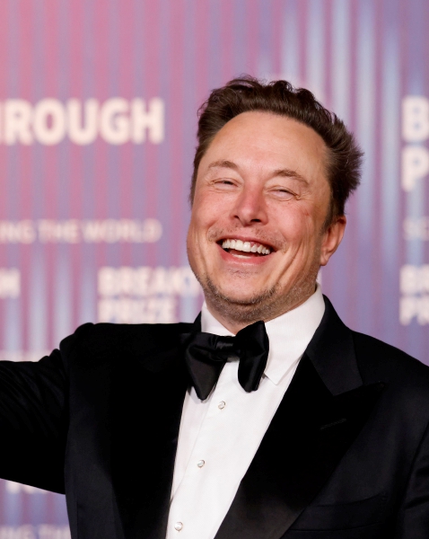 Entre polémicas, Elon Musk recibirá 50,000 millones de dólares por compensación