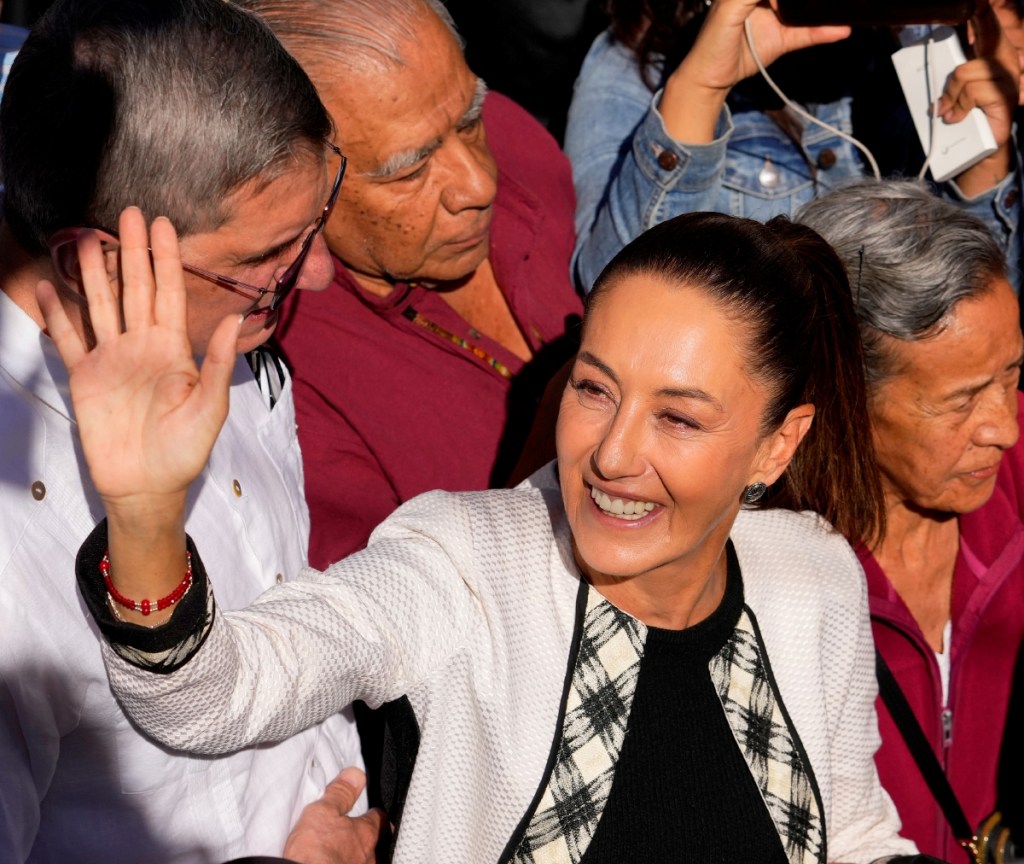 Claudia Sheinbaum se comprometió a apoyar a Clara Brugada