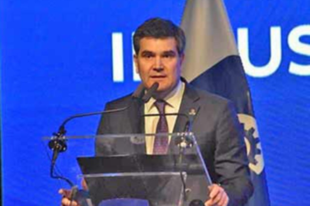 Máximo Vedoya, director general de Ternium, dijo en la reunión con Claudia Sheinbaum que ven en el próximo gobierno “una visión común de lo que hay que hacer, al menos en el tema industrial en México”