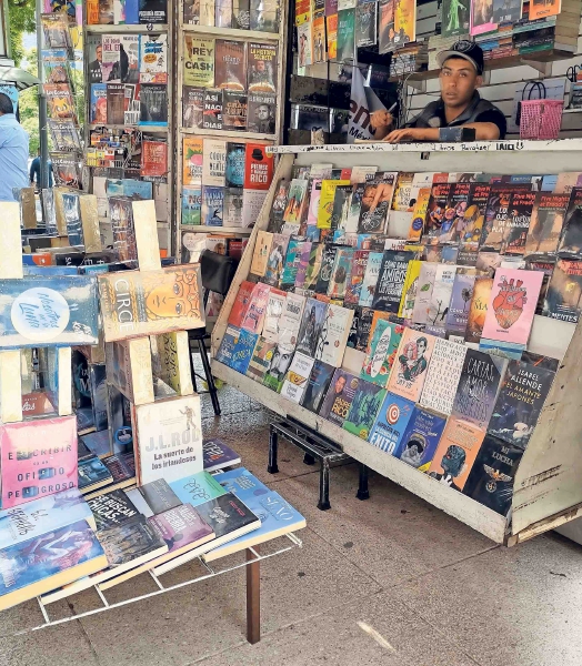 Cifras del CeMPro señalan que la piratería de libros ha crecido 10% en el sexenio