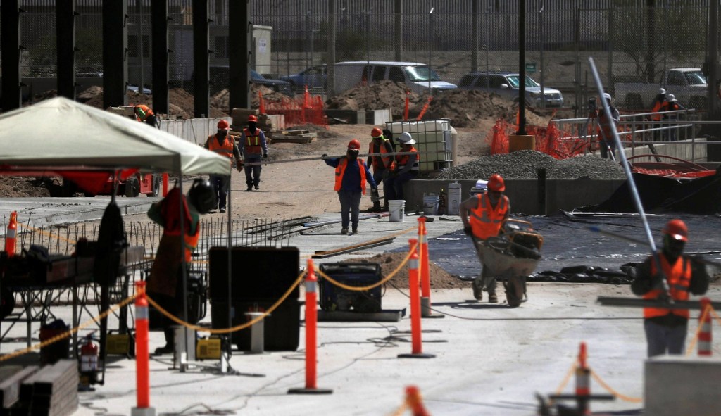 Empresarios señalaron un “enfriamiento d el “nearshoring” en la frontera de México tras la pérdida de 100,000 empleos en manufacturas