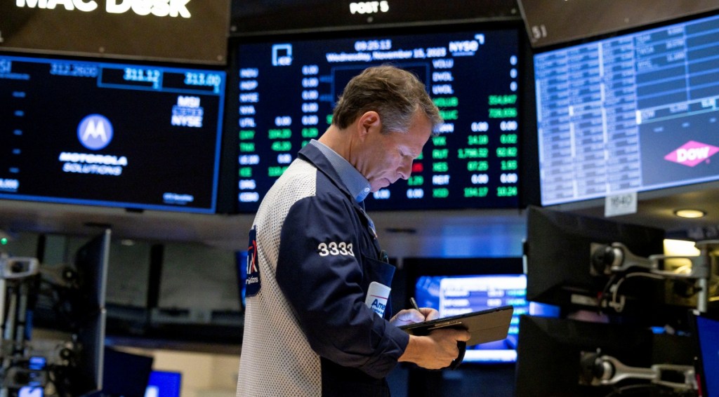 Los tres principales Índices de Wall Street alcanzaron la jornada de ayer nuevos récords por valor de Nvidia que supera 3 billones de dólares