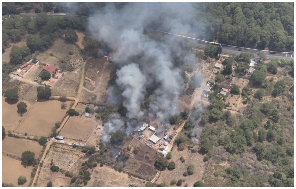 Morelos se movilizaron al paraje “El Ocote” tras fuerte explosión de un polvorín en el poblado de Ocotepec en Cuernavaca, Morelos