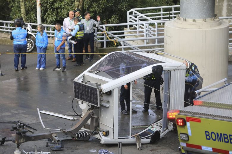 Se desploma una cabina del teleférico de Medellín