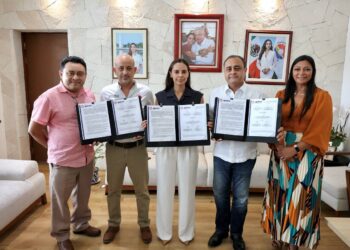 Autoridades Municipales Firman Convenio para Potenciar Prevención de Adicciones en Escuelas de Cancún