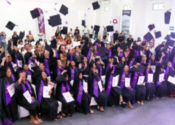 Autoridades Fomentan el Empoderamiento Femenino mediante la Educación