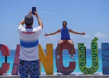 Prevén Activar App Guest Locator para Turistas Durante Huracán Beryl en Q. Roo