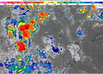 Onda Tropical Número 13 Traerá Lluvias Fuertes y Vientos Fuertes a Quintana Roo