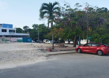 Nuevo estacionamiento público en Cancún que reemplaza al abandonado Cine Blanquita estará listo en Agosto del 2024