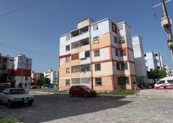 Autoridades Revisarán 108 Edificios en Fraccionamiento Corales Tras Derrumbe de Escalera en Cancún