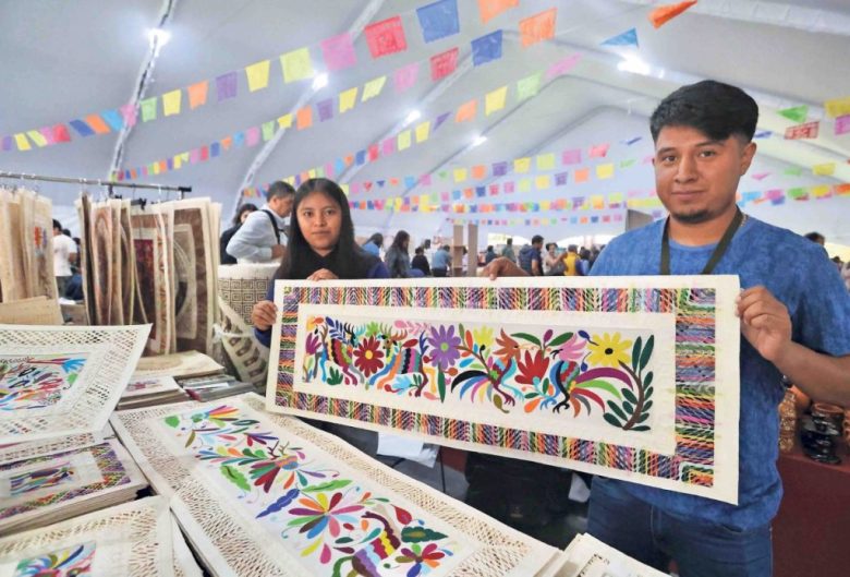 Artesanos y artesanas participaron recientemente en una muestra para celebrar el medio siglo del Fondo Nacional para el Fomento de las Artesanías (Fonart). La falta de presupuesto y pocos trabajadores en campo son algunos de los problemas que afronta el organismo