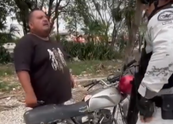 Detienen a conocido “roba pilas” en Cancún tras denuncia en redes sociales