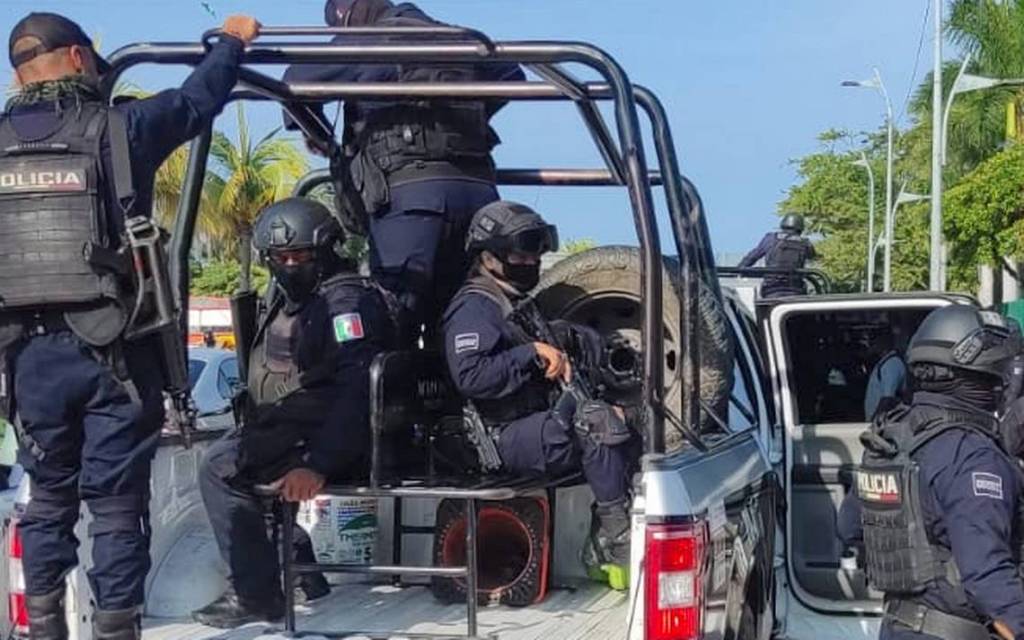 Hallan restos humanos en varios puntos de Acapulco durante el fin de semana, así como un ataque contra la policía en la ola de violencia