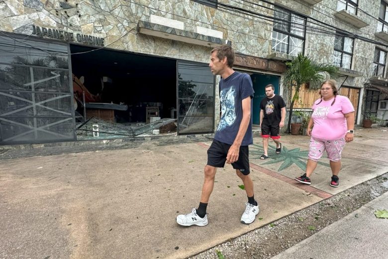 Aspecto de los daños que dejó el huracán Beryl en Tulum (Foto de EFE)