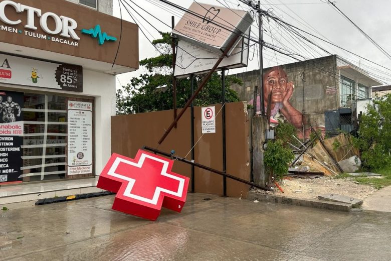 Aspecto de los daños que dejó el huracán Beryl en Tulum (Foto de EFE)