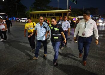 Inician Operativos en Cancún para Supervisar Tarifas del Transporte Público; Aseguran Unidades por Cobros Ilegales