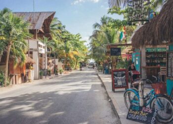 Asociación de Hoteles de Tulum Advierte sobre los Problemas Causados por las Rentas Vacacionales  y Aboga por una Regulación Efectiva