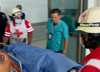 Joven Herida de Gravedad en Asalto con Cuchillo en Cancún: Vecinos Detienen al Agresor