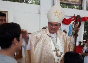Obispo de Cancún Critica Estrategia de «Abrazos, No Balazos» y Se Solidariza con Venezolanos