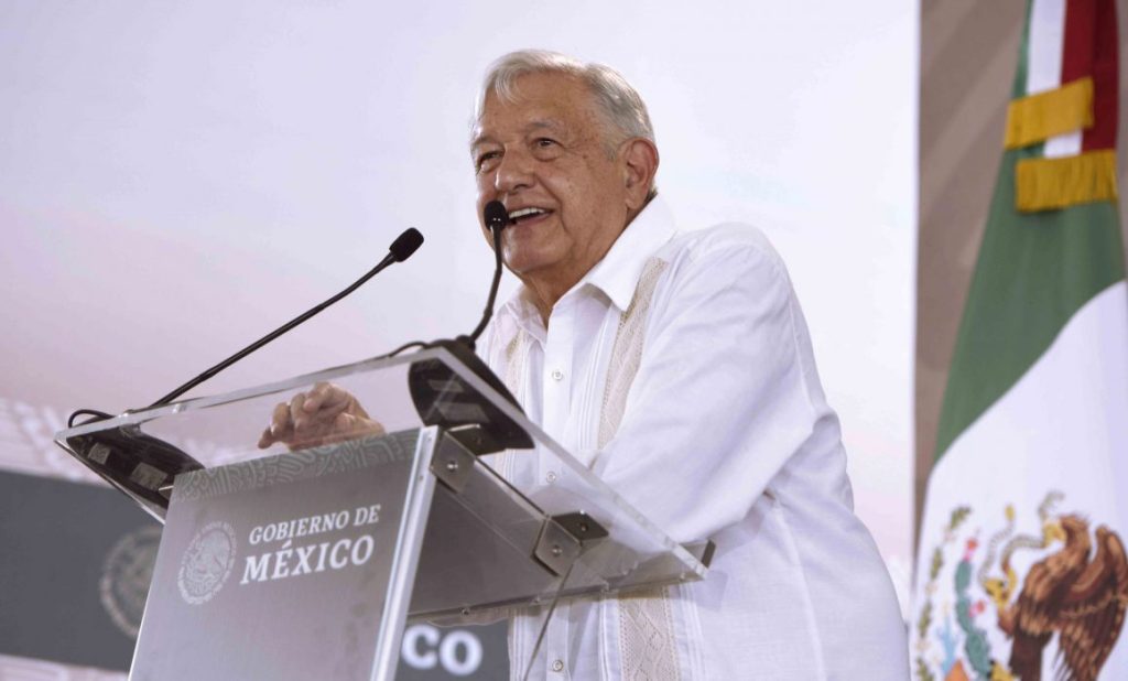 "Me molestaba mucho la hipocresía", dice AMLO sobre las promesas de campaña de los candidatos del PRI y el PAN