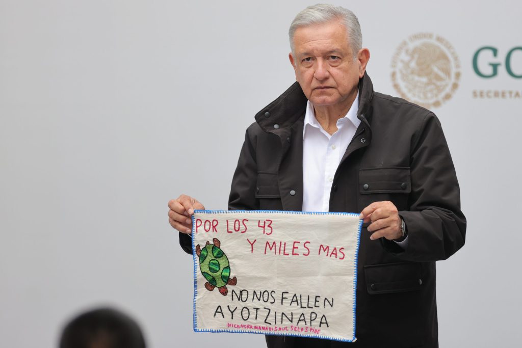 AMLO confirma que finalizó el diálogo con los padres de los 43 normalistas desaparecidos de Ayotzinapa, sin resolución