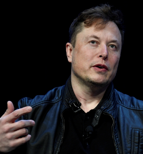 Elon Musk, propietario de X, la red social que cerraría sus operaciones en suelo brasileño