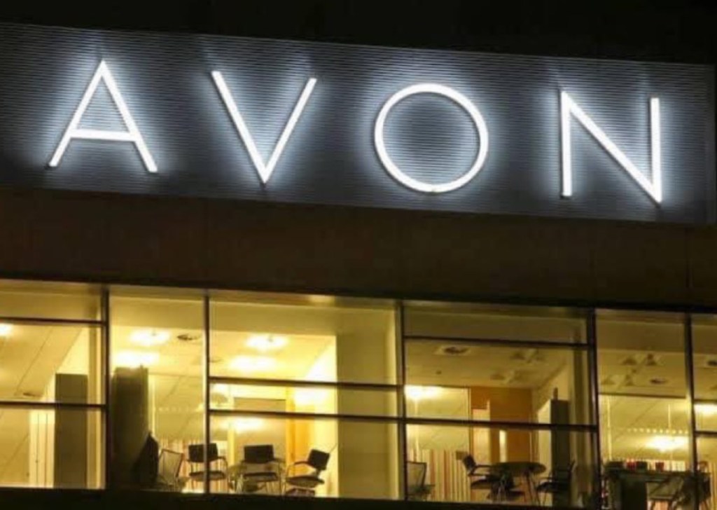 Avon Products comenzó el proceso para solicitar ante el Tribunal de Quiebras del Distrito de Delaware el amparo del Capítulo 11 para abordar su deuda y las disputas legales en relación con el uso de talco