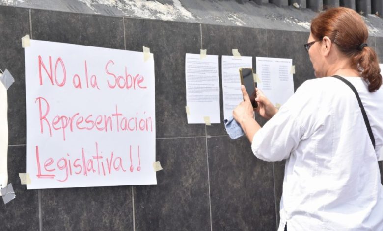 MONTERREY, NL., March/Marcha-Sobrerrepresentación. – Concentración contra la sobrerrepresentación legislativa. Domingo 11 agosto 2024. Foto: Agencia EL UNIVERSAL/Emilio Vázquez/LCG.