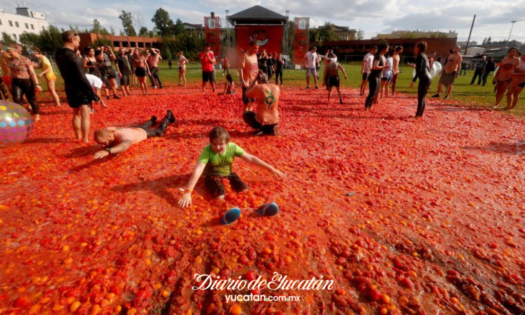 Fiesta de la Tomatina 2024 en España: así se vivió la guerra de tomatazos en Buñol