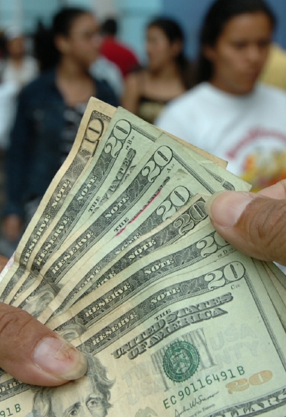 El INAI dice que Financiera Bienestar debe publicar reporte del número de personas que reciben remesas
